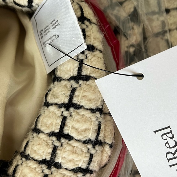 CHANEL Vintage Wool Boucle Long Jacket - Picture 8 of 16